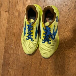 Brooks Yellow and Blue Sneakers Lightweight Mesh